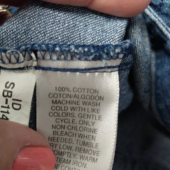 3529 Size XL Upcycled Susan Bristol Jean Vest with Appliqued Flowers. - Picture 8 of 8